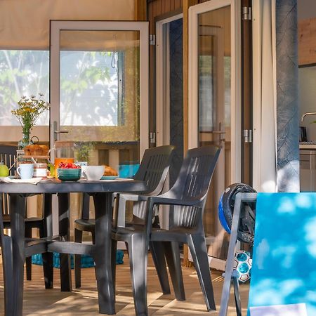 Camping Aubigny-Les Clouzeaux Aubigny  المظهر الخارجي الصورة
